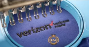 Digitalizza un logo per il ricamo a macchinaEmbroidery 8 Check your digitized logo