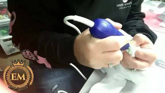Come rimuovere il ricamodery 2 Use of hand razor
