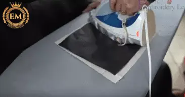 Tutorial completo para marcadores de bordado en el aroks 2 Fuse the no-shoe mesh into your fabric