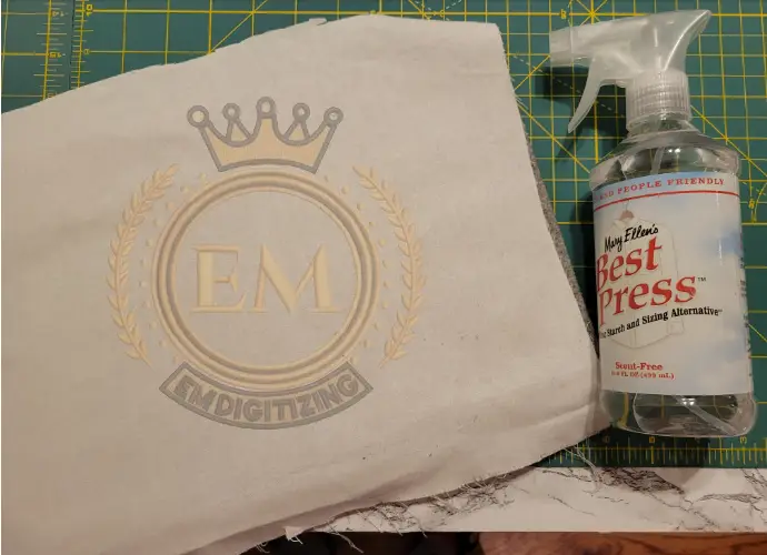 Come ricamare un'etichetta per quilt teEsercitazione completa Complete Tutorial 4 Prep Stabilizer and Hoop Fabric