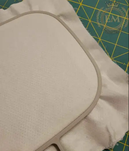 Come ricamare un'etichetta per quilt teEsercitazione completa Complete Tutorial 5 Prep Stabilizer and Hoop Fabric
