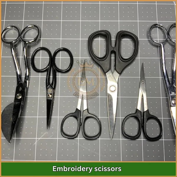 Embroidery scissors